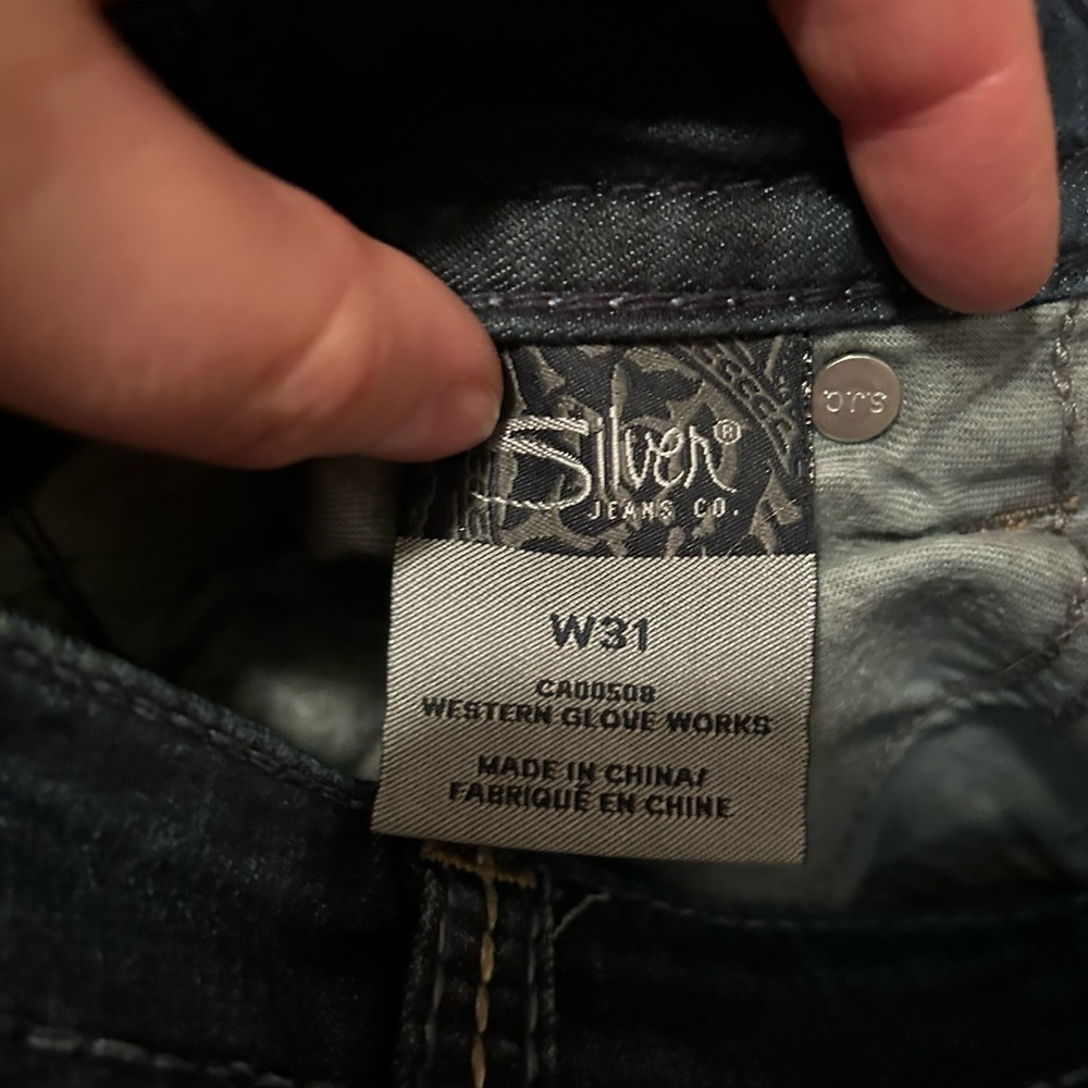 Silver Jeans Dark Wash Cropped Ankle Jeans - Picture 3 of 4